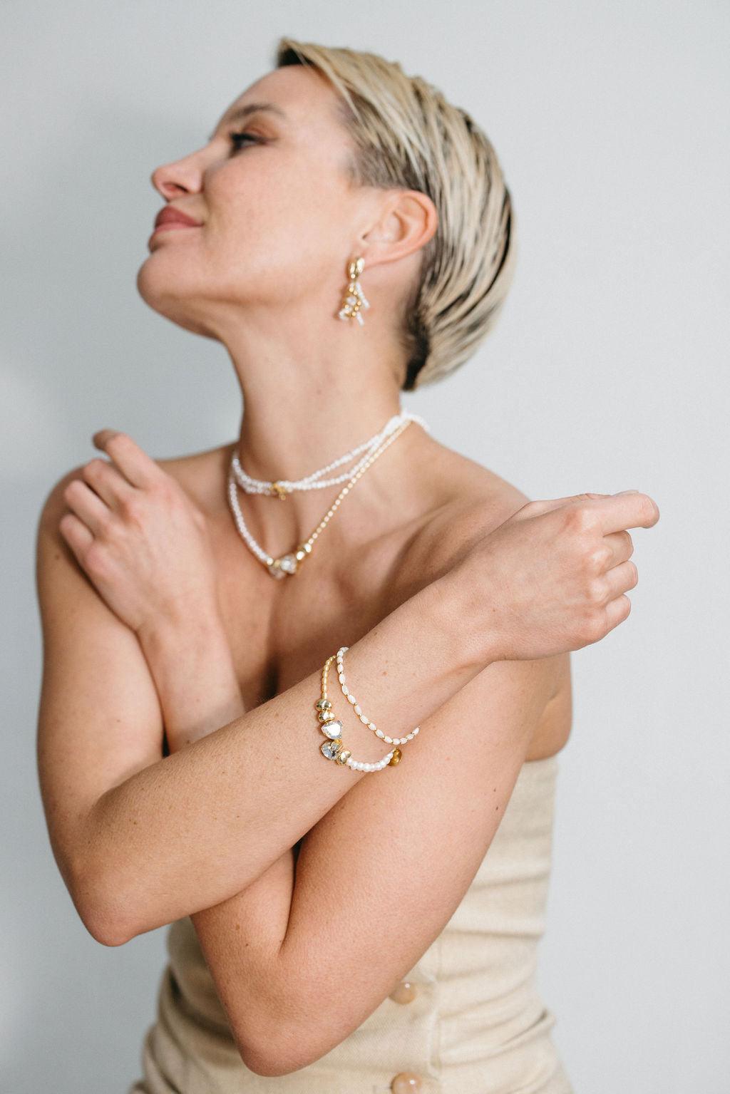 Bracelet Brune en perles de nacre-2