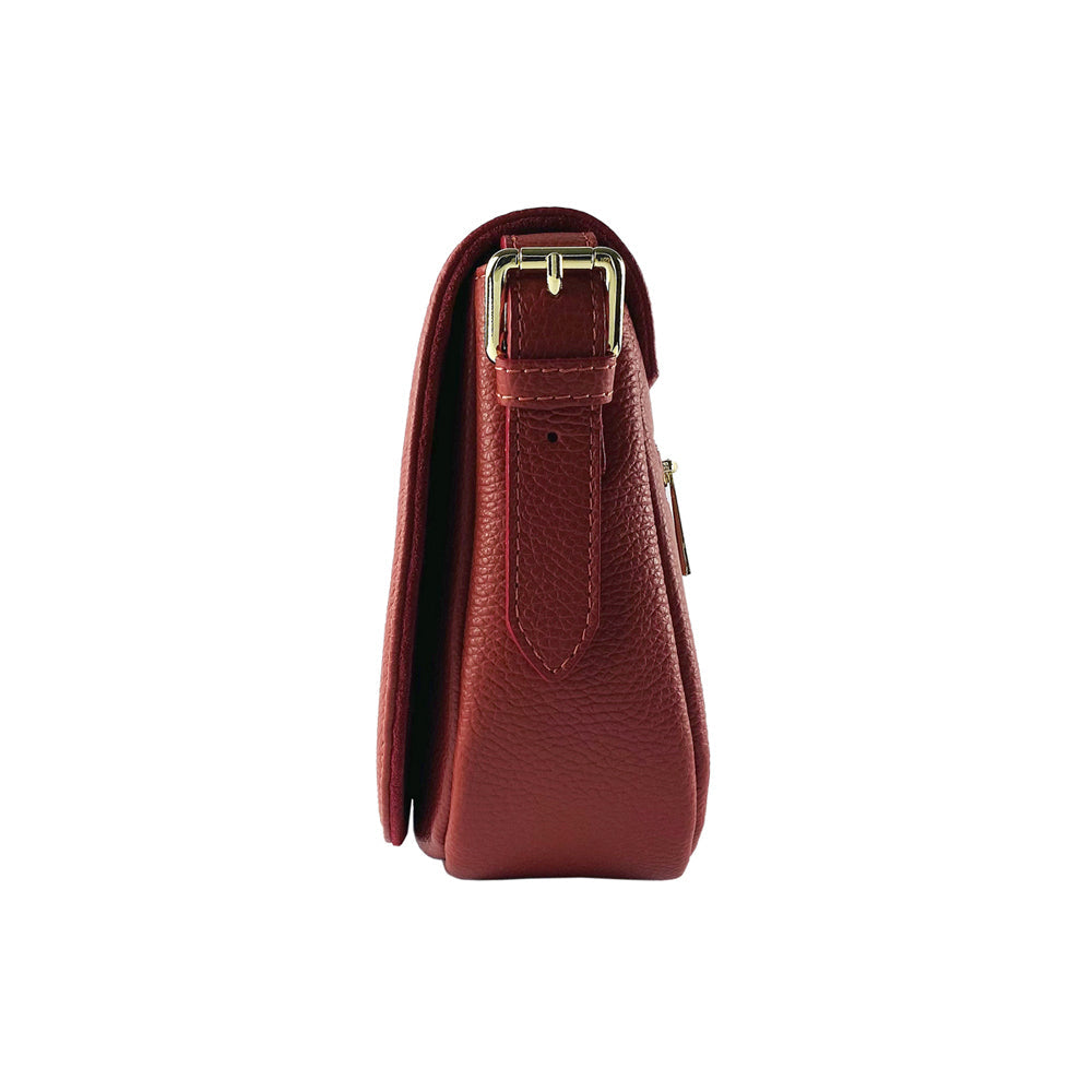 RB1002V | Borsa a Tracolla in Vera Pelle Made in Italy con Tracolla removibile in pelle e attacchi con fibbie in metallo Oro Lucido - Colore Rosso - Dimensioni: cm 26 x 20 x 10-2